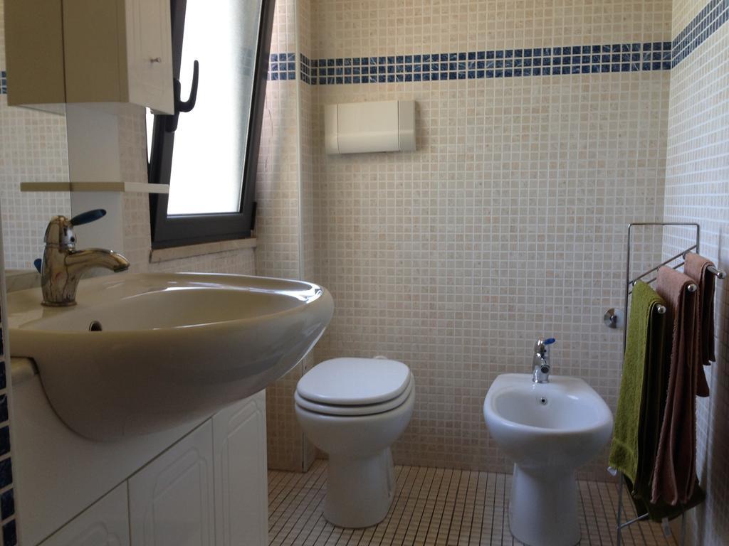 B&B Mar Tirreno Barcellona Pozzo di Gotto Habitación foto